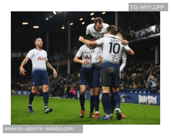 加利在热身时专注分析对手站位球迷欢呼未能分散他的注意力